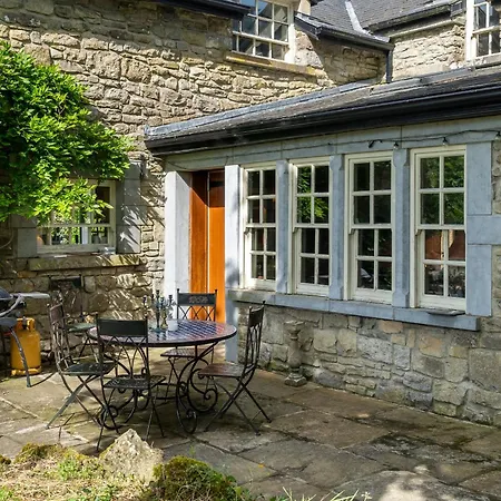 Secluded Riverside Close To Center Parcs