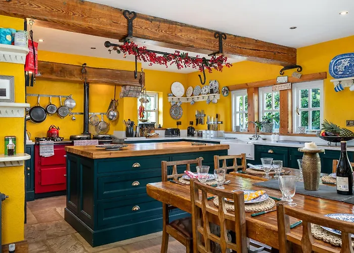 Secluded Riverside Close To Center Parcs